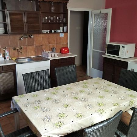 Horvath Apartmanhaz 캐스포바 외부 사진