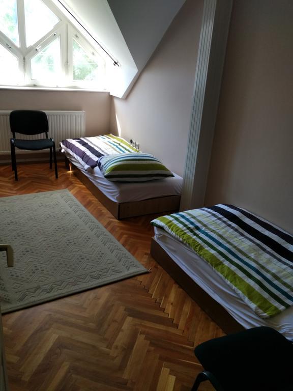 Horvath Apartmanhaz 캐스포바 외부 사진